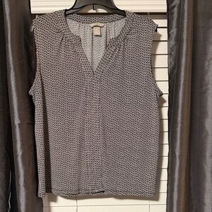 H&M - Black and White Women's Top - Size large - stretch